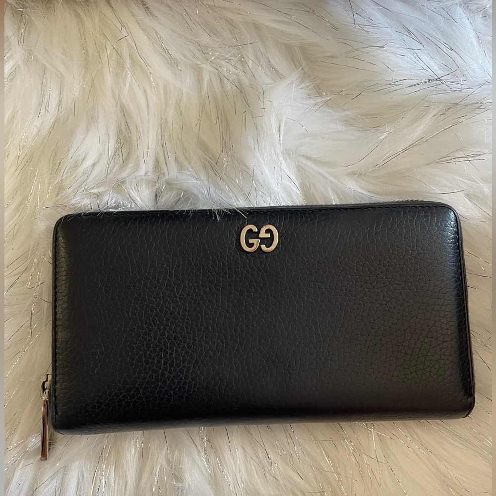 Gucci Ghost Black Pebbled Leather Zip Wallet